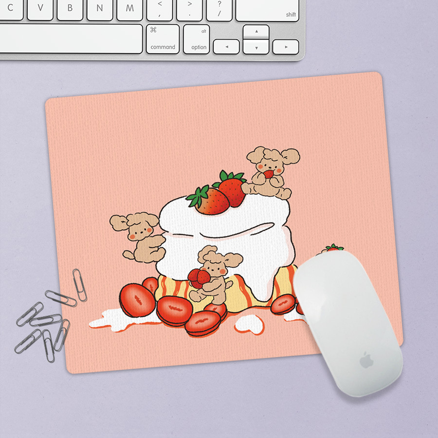 happy strawberry, zhee 지희 마우스 패드
